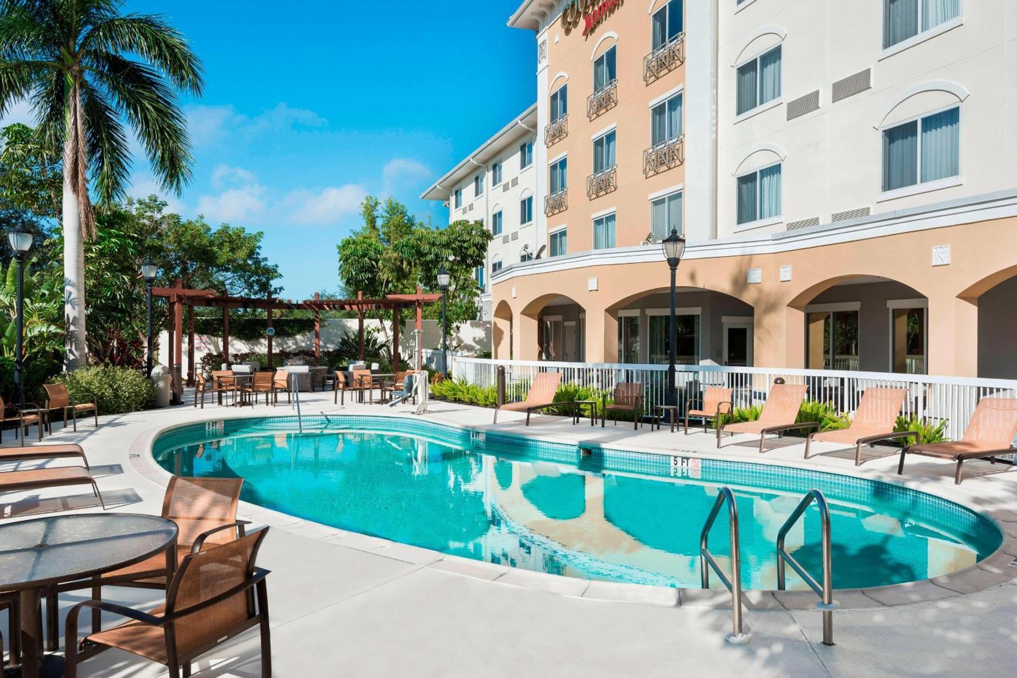 Courtyard Fort Myers At I-75 And Gulf Coast Town Center Estero Eksteriør bilde