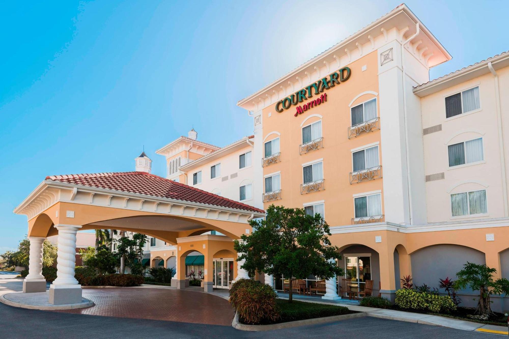 Courtyard Fort Myers At I-75 And Gulf Coast Town Center Estero Eksteriør bilde