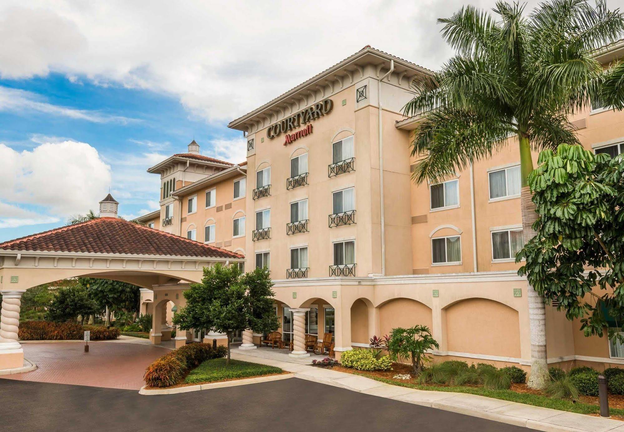 Courtyard Fort Myers At I-75 And Gulf Coast Town Center Estero Eksteriør bilde